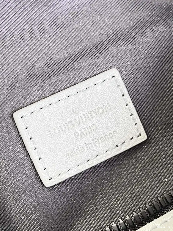 Cheap DISCOVERY LOUIS BUMBAG VUITTON 0706